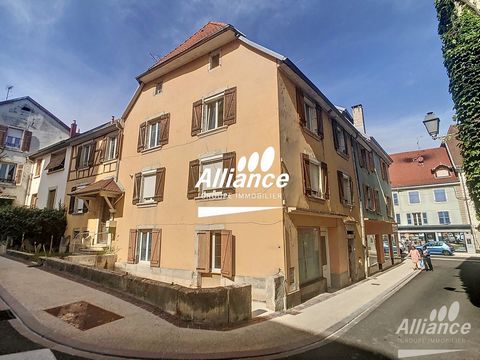 Your Alliance Groupe Immobilier agency in DELLE offers you this property of approximately 65 m2 of living space. Located on the 1st floor of a small renovated condominium in the city center, this property is currently offered in a state of plateau. I...