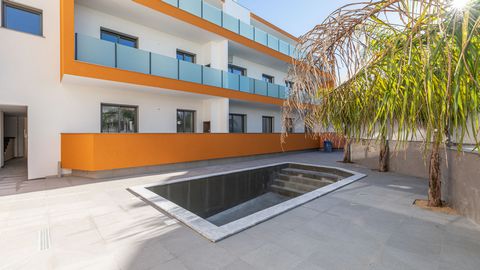 Modern apartment, still under construction, located in a quiet village, close to the beach and all amenities. Salgados beach and Gale beach are only 5km away and Salgados Golf course is also a short drive away. From Praia Grande de Pêra you can walk ...