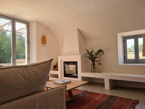 In one of the most exclusive areas of the Baix Emporda and very close to all services, this fully renovated farmhouse is found. The farmhouse was renovated using materials close to the area and turning it into a completely self-sustainable house. to ...