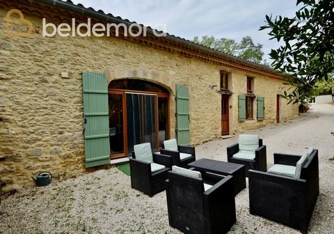 Close to Fumel, we find this beautiful and quietly located property, consisting of a recently renovated house, a spacious gîte for 4 people, a newly built swimming pool and a farmhouse to be renovated with attached stables and an open barn. All situa...
