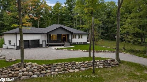 Freshly Completed! Thinking of building that custom dream home for your family? Save the time and headaches because its been completed for you! This 2,400 Sqft custom home is one of the most well laid out family homes available on the market today. W...