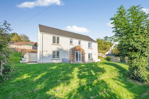 Situated on the edge of the sought after village of Longhope, The Maples is a beautifully constructed new build property, which has been thoughtfully designed and tastefully finished to create a wonderful family home. The internal accommodation has b...