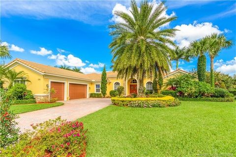 OWNER SAYS SELL THIS WEEKEND!! Reduced today today OPEN SUNDAY 1-3pm Luxurious Estate Pool Home in the highly desirable gated community of Tres Belle! Enjoy extensive Tropical Landscaping on this half-acre lot w/ a Lake View in the back. The Deauvill...