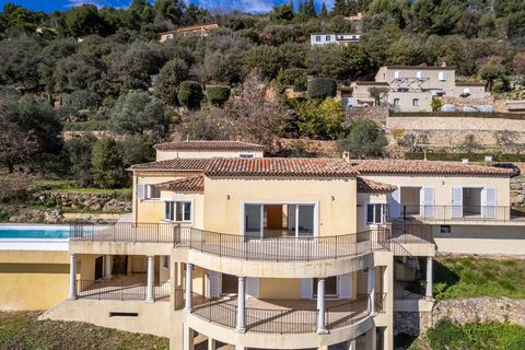Eagles nest location, with extraordinary vistas down to the Mediterranean coast. In the charming village of Speracedes, come and discover this very spacious villa, bathed in light, about approx 210 m2, set on a landscaped plot of approx 2400 m2 Quite...