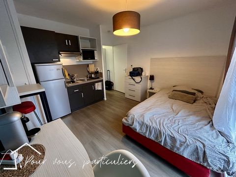 Furnished studio sold rented In the Valenciennes area, close to public transport, the motorway centre town centre is less than 5 minutes away. Leclerc Drive restaurants .... Located on the 2nd floor with elevator in condominium Within a secure reside...