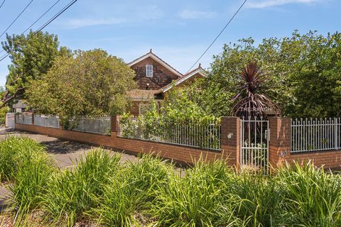 Resting on a generous corner block spanning approximately 547 square meters, 65 Bridge Street stands as a testament to timeless charm and unparalleled character. The ageless beauty of this rambling 1920’s, shingle fronted Californian Bungalow, exudes...