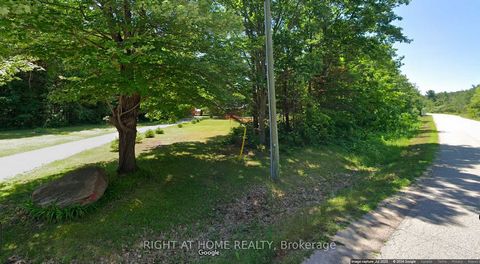 Premium Huge 21.16 Acres Private Lot W/ 2132 Feet Frontage!!! 5 Miles N Of Bradford!! Beautiful Country Property W/ Walking,Hiking,Trails Through Bush And Even 1500Ft Air Landing Strip For Your Plane! Fabulous 4 Br Home W/ Many Upgrades And Renovatio...