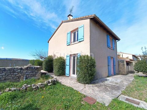 Ref 1996LD: PIERRELATTE. House outside subdivision in quiet area with swimming pool, enclosed garden with trees of approximately 487m². It consists of a bright living room with fireplace, a fitted kitchen, 3 bedrooms, a bathroom and a garage. To see ...