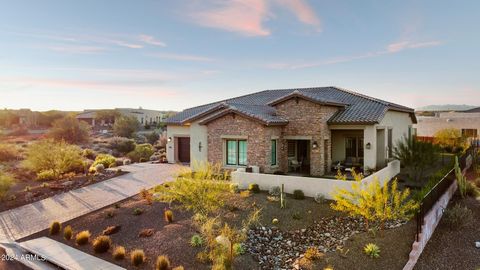 Welcome to your dream home in the heart of Trilogy at Verde River a Premier Resort Living Community! Experience Luxury living in this single-level 3 Bedroom, 3 Bathroom plus Den Montilla Model built by Toll Brothers. Front Courtyard and generously co...