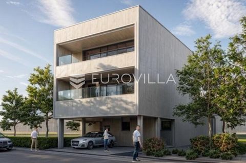A modern and stylishly attractive urban villa under construction with 2 apartments in the wider center of Osijek, a beautifully landscaped settlement along the Drava River that is ideal for family life. The new Opus Arena stadium is also nearby. The ...