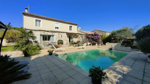 In a peaceful setting, ideally situated 15 minutes from Avignon TGV station and Saint Remy de Provence, we have this magnificent and charming property. The main house includes a fitted kitchen opening onto the reception room, 3 bedrooms and a study p...