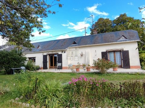 Looking for a Norman house on the sector of La Ferrière sur Risle, is ready to welcome you. Recently renovated this house is ready for comfortable living in Normandy. This house comprises on the ground floor a large living room / stay very lumieux wi...