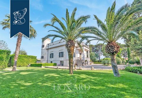 This elegant period villa, framed by a vast private park of 1.5 hectares, is for sale in Puglia, a splendid region in southern Italy. This prestigious, finely renovated historical estate has 3 levels, measures 575 sqm and is not far from the sea. The...