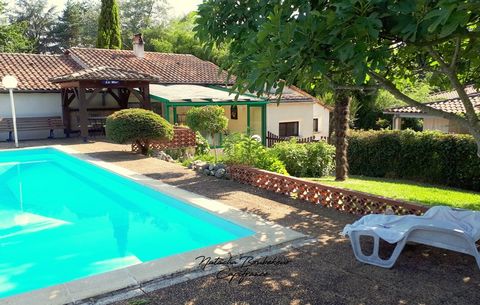 Dpt Dordogne (24), Saint Sauveur, Maison plain pied, 4 chambres, 113 m2+ piscine + garage- terrain 2027 m2