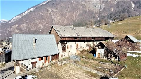 Maïmouna Ly exclusively offers you this farmhouse of about 665 m² to renovate located on a plot of 2120 m² on the heights of Ugine, less than 10 minutes from the main town with a magnificent view of the city and the surrounding mountains. Three apart...
