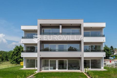 Istra, Žminj, in the immediate vicinity of the center of Žminj, just a few minutes away from the old town, there are two modern and high-quality residential projects under construction. Two residential buildings, each with 8 apartments. Building B2: ...