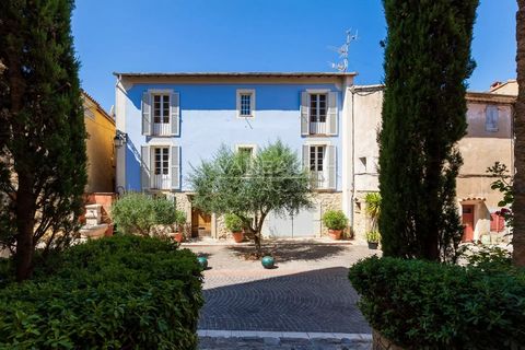 Stunning ancien house in the Pays de Fayence, ideally located 30 minutes from the Côte d'Azur, beaches and airports, as well as 10 minutes from the highway and Lake Saint Cassien. This spacious village house extends over 4 levels, and it's composed, ...