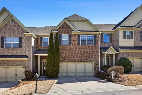 An exceptional townhome in coveted Danbury Parc! Unbeatable location in Brookhaven within walking distance of Blackburn Park and various restaurants! Step inside this spacious and inviting open-concept layout that seamlessly connects the dining room,...