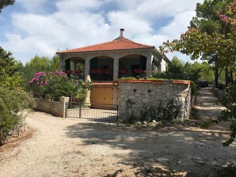 Mediterranean house of irresistible beauty in a quiet cove, far from the hustle and bustle of the city, 2-3 km from Milna on the island of Brač, right by the sea actually. It is located 20 m from the sea and has its own beach and pier for swimming or...