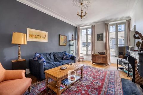 BARNES Versailles is listing this beautiful 100m² (1,076 sq ft) apartment with character (99.20m² or 1,066 sq ft under the Carrez Law). It is located on the 1st floor of a beautiful building with character dating from 1772 with an elegant 18th centur...
