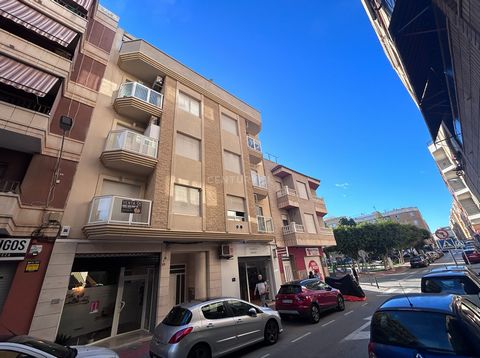 We welcome you to an exceptional opportunity in Guardamar del Segura, a truly distinguished enclave on the Costa Blanca. This exclusive apartment, with 2 bedrooms and a generous 60.3 square meters, offers a coastal lifestyle that exceeds all expectat...