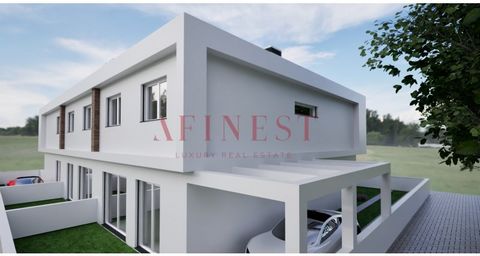 3 bedroom villa on a plot of 3 villas and 1 shop in Fernão Ferro. This villa with 147.97m2, patio of 91.27m2, garden and barbecue area, consists of 2 floors with the following divisions: FLOOR 0 (RC) (85.90m2) Living room with 25.27m2 with connection...
