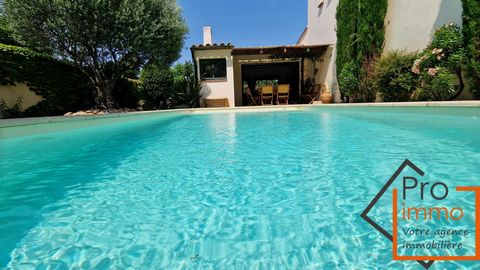 PRO-IMMO Exclusive You will fall in love with this exceptional 3-sided villa in Provençal style with its opulent charm and green garden. You push open the gate and you fall under the spell of this magnificent wooded garden, at each turn a space is to...