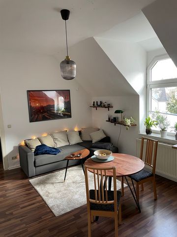 n Dortmund's lively Kreuzviertel, this 60qm apartment offers an ideal opportunity. The location is unbeatable - close to the BVB stadium and the city center and with many charming cafes and restaurants in the area. Despite the lively surroundings, th...