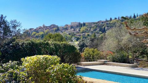 Provence Home, our real estate agency in Oppède, is offering for sale: near to the village of Gordes, a contemporary house built in 1980 and entirely refurbished. PROPERTY SURROUNDINGS The property sits on a rocky outcrop with a view of the village a...