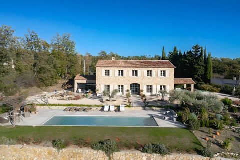 Unique stone bastide of 370m2 built in 2019 with high-end materials and on top location just above the village of Tourrettes, offering you amazing panoramic views on the village and surrounding areas. Build with love and passion, this paradise offers...