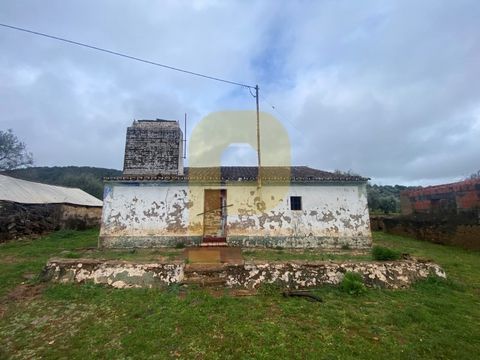 If you're in search of an exciting restoration project, this is the opportunity you've been waiting for! Located just a few kilometers from Estremoz, this Monte has all the elements to become a true treasure in the heart of the Alentejo. Imagine your...