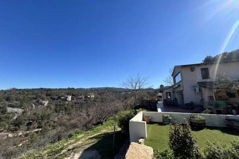 FAVORITE in La Roque/Pernes, INCREDIBLE VIEW OF BEAUCET, LE VENTOUX AND DENTELLES This house consists of a main house including a living room with insert opening onto the terraces and above all with a view of the Ventoux, a kitchen and its pantry, on...