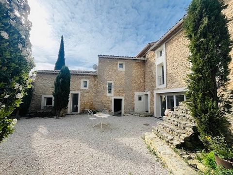 MAZAN REGION - MONT VENTOUX On the heights of a beautiful village at the foot of Mont Ventoux, nestled on a 1,600 m² plot of land in a peaceful, natural, unoverlooked environment, you'll fall in love with this magnificent 180 m² farmhouse renovated w...