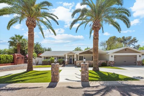 This beautiful remodeled/rebuilt estate will be number 1 on your list, Open floor plan will leave you speechless while you make it to the oversized Master Suite & then on to your spacious en suite-the icing on the cake, his & hers separate closets & ...