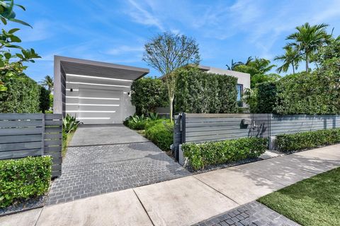Welcome to this Waterfront Mansion located in the gated community with guard at Biscayne Point. Newly built in 2018, this home features an open-concept design that allows for effortless gatherings and comfortable living, as well as timeless mid-20th-...
