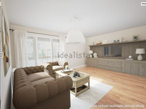 SKY SOLUTIONS sells a flat in Parla Este, Madrid. We present you this excellent opportunity to acquire a wonderful exterior apartment in a privileged location in the Parla area. The apartment has a constructed area of 147 m2 consisting of 99 m2 housi...