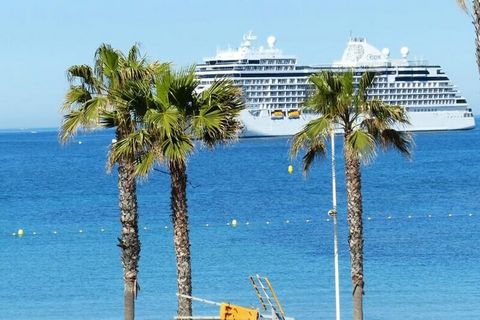 Charmante, helle Wohnung von 63 m² à Six-Fours-les-Plages ArrayÀ Auf halbem Weg zwischen dem Strand Bonnegrâce (8 Minuten zu Fuß) und dem berühmten Markt. Von Sanary (5 Minuten zu Fuß) entfernt befindet sich diese helle Wohnung von 63 m² ist ideal ar...