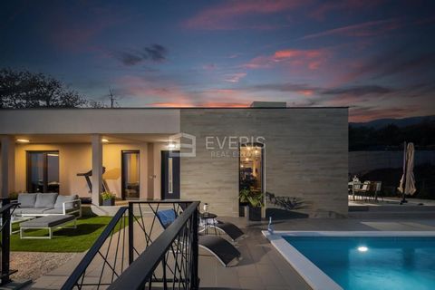 ID CODE: E3407 Lea Matković Suradnik u procesu obuke Mob: ... E-mail: ... https://nekretnine.everis.hr/ Features: - SwimmingPool - Garden - Terrace