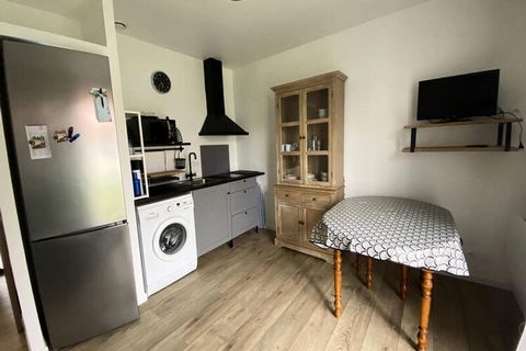 Ce charmant appartement 1 chambre est parfait pour un couple ou une petite famille, pouvant accueillir jusqu'à 3 personnes. La chambre dispose de deux lits de 80 cm pouvant être réunis en un grand lit double (160 x 200). Le séjour comprend un canapé ...