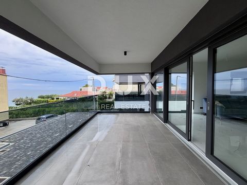 ZADAR, KOŽINO - Luxe appartement in een nieuw gebouw vlakbij de zee BS2 Appartement te koop in een nieuw gebouw in Kožino, vlakbij Zadar. Het appartement is gelegen in een gebouw met drie wooneenheden op slechts 30 meter van het strand. Het apparteme...