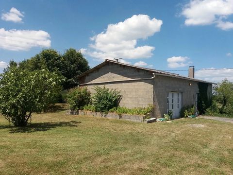 A barn situated on a level plot offering outstanding views. This is a great opportunity to convert the barn into a wonderful property (subject to necessary permissions). Price including agency fees : 48 000 € Price excluding agency fees : 42 000 € Bu...