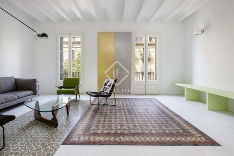 Temporary property . The rental regularization law does not apply Magnificent apartment in the Eixample Right, in a period building, furnished and completely renovated 2 years ago. Apartment located in one of the most sought after streets of the Eixa...