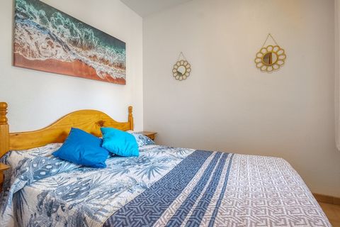 Dieses gemütliche und helle 40 m² große Apartment ist ideal für eine kleine Gruppe von bis zu vier Gästen (maximal drei Erwachsene). Es verfügt über ein komfortables Schlafzimmer, eine 6 m² große Terrasse mit Gartenmöbeln und einen wunderschönen Blic...