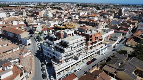 2 und 3 Schlafzimmer-Wohnungen in einer begehrten Lage von San Pedro del Pinatar Murcia Elegant gestaltete Wohnungen im begehrten Ort San Pedro del Pinatar, einer charmanten Stadt in der Region Murcia in Spanien, locken mit ihrem Charme. Der Reiz der...