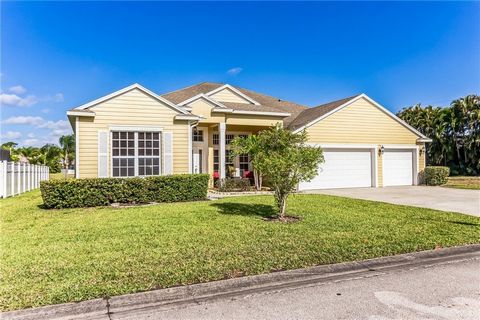 Pre-inspected for Buyers' peace of mind! Immaculately maintained 3BR/2BA+Den lakefront home. New Roof 6/24,10' ceilings, CBK const, oversized 3 car garage, room for pool. Split floorplan allows privacy for all. Fresh paint inside & out, Lux vinyl flo...