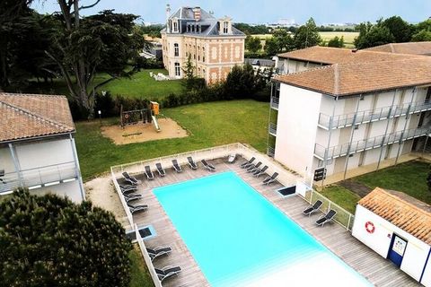 The Le Domaine du Château*** holiday residence welcomes you to the thousand-year-old maritime city of La Rochelle. La Rochelle will seduce you with its different ports and its many secret streets lined with arcades which give the city its charm. Whet...