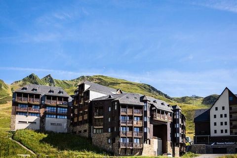 Denk groot voor uw volgende bergvakantie! De Résidence Vacancéole Privilège heet u welkom in Peyragudes, in de Hautes-Pyrénées, voor een koninklijke vakantie. Op 15 kilometer van Luchon wacht uw nieuwe paleis op u, en het heeft zijn mooiste opsmuk ge...