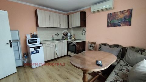 Imoti Tarnovgrad offers you a house in the village of Mihaltsi, which is located 5 km from the town of Veliko Tarnovo. Pavlikeni and 30 km from the town of Pavlikeni. Veliko Tarnovo. The offered property consists of a house on one floor with the foll...