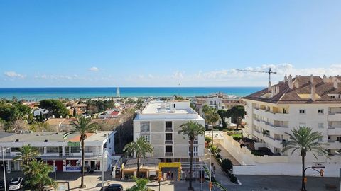 Charming and bright top-floor apartment with unobstructed sea views. Fully furnished and equipped, extended with a glazed terrace offering panoramic sea views. With Vacation License, ready to move in or rent out directly to start benefiting from the ...