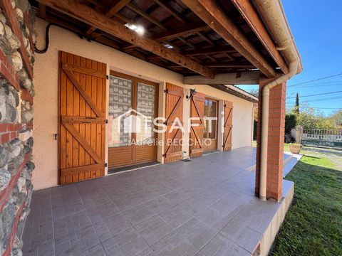 Située à Saubens (31600), cette maison individuelle de type T4 construite en 1980 offre un cadre de vie paisible. À proximité des transports en commun tels que le bus et des écoles, elle bénéficie d'une localisation idéale pour les familles. De plus,...